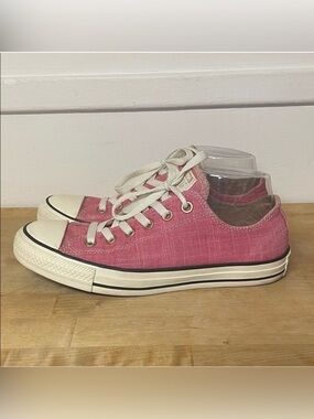 Converse All Star pink lace up canvas casual sneakers women’s size 9